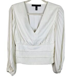 White House Black Market Blouse Size 6 Ivory‎ Pleated V Neck Long Sleeve Top